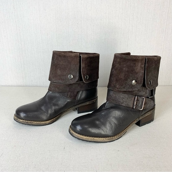 Clarks~NWT~Women’s “Volara Sky” Dark Brown Fold-Over Leather Moto‎ Boot~Sz 8.5 - Picture 6 of 13